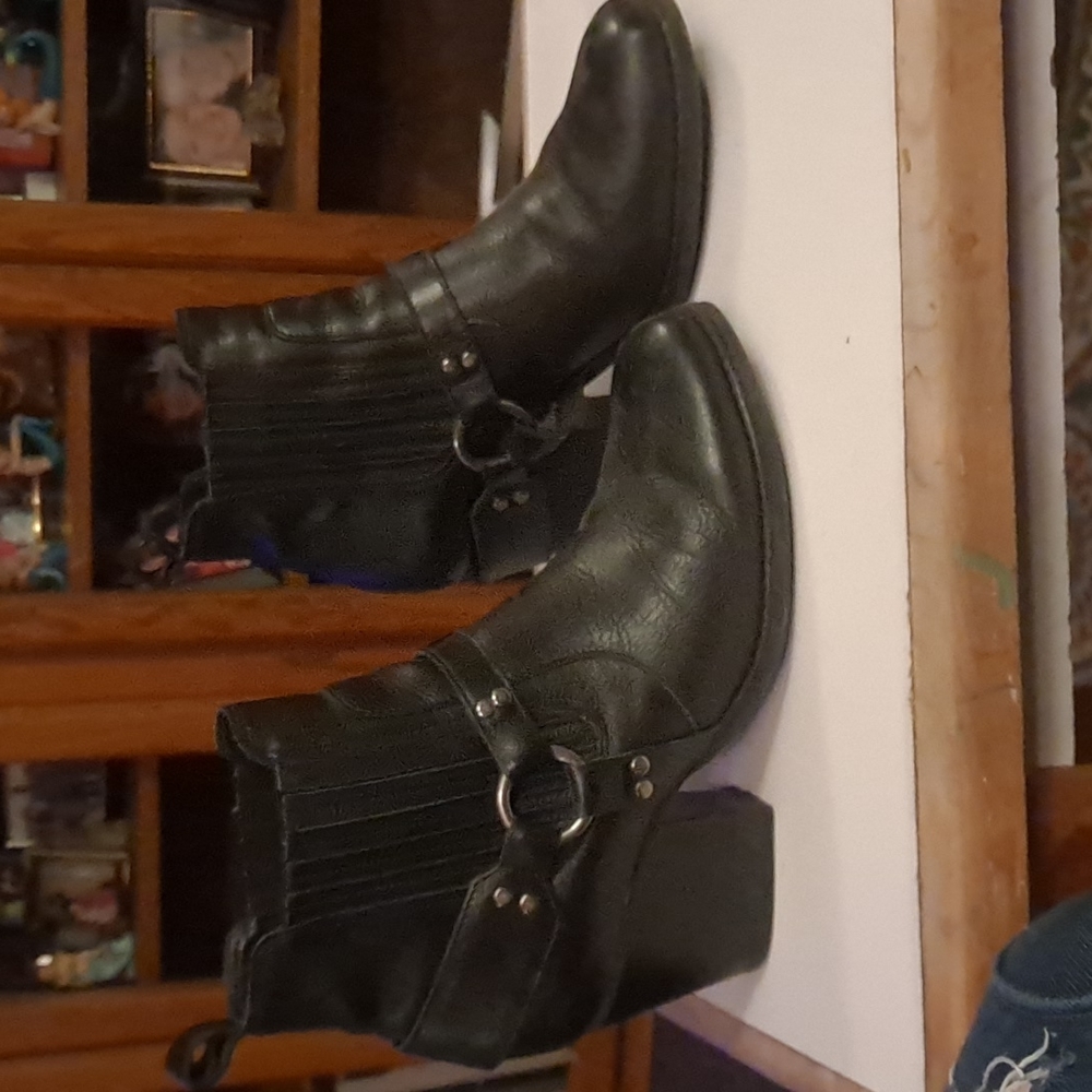 Cute biker style boots size 9